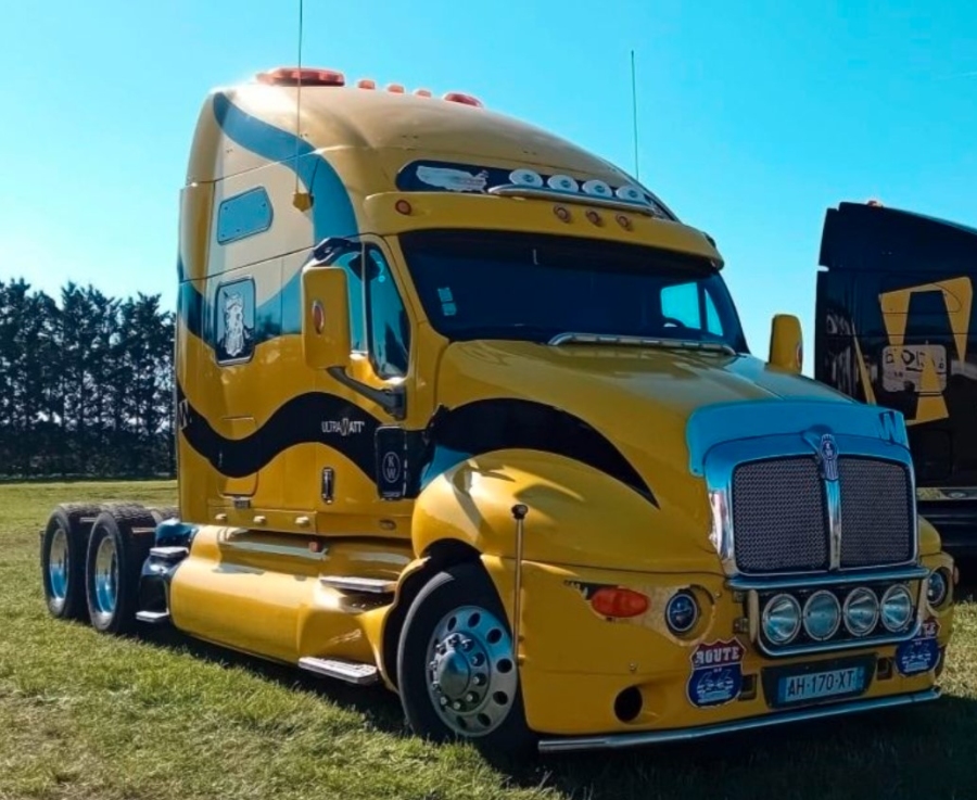 Kenworth T2000