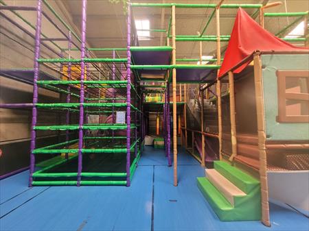 AIRE DE JEUX INDOOR