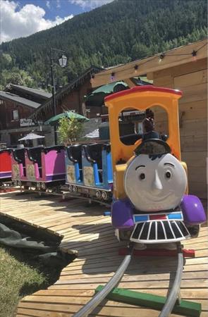 PETIT TRAIN ENFANTS SUR RAILS